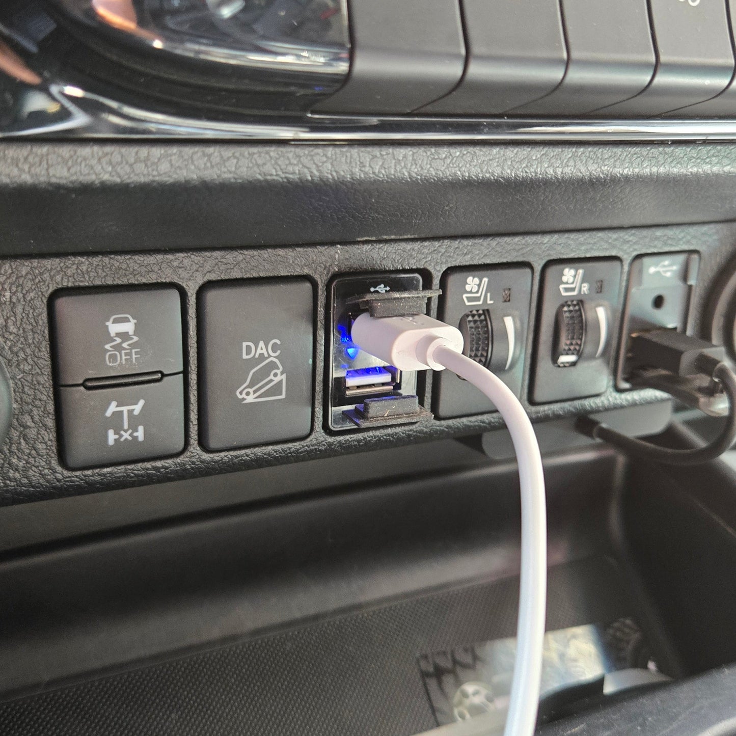 Cargador USB Para TOYOTA