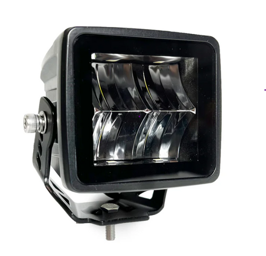 Faro LED Para Capot De Largo Alcance y Extrema Potencia. Cube 4ROW Spot: Iluminación auxiliar SPOT de largo alcance para 4x4, UTV, MotorHome, off-road. Diseño cuadrado y compacto, IP67 y 12V/24V